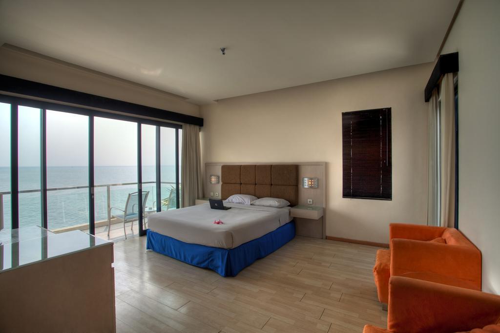Tanjung Kodok Beach Resort Paciran Стая снимка