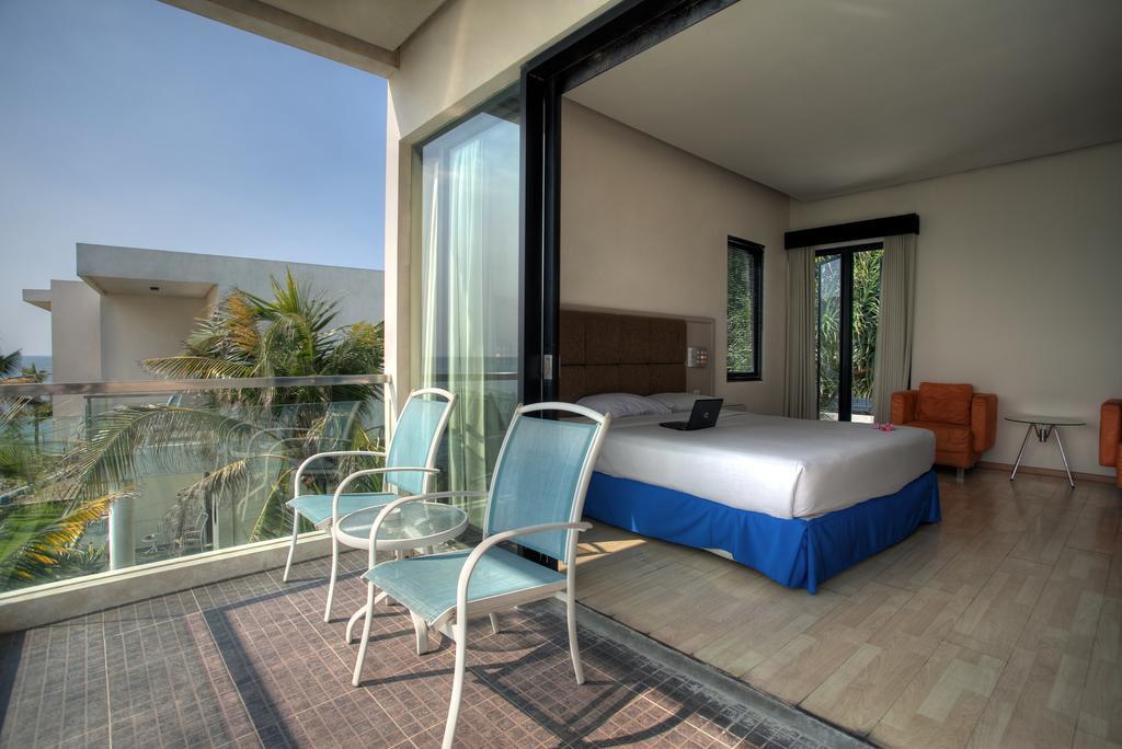 Tanjung Kodok Beach Resort Paciran Стая снимка