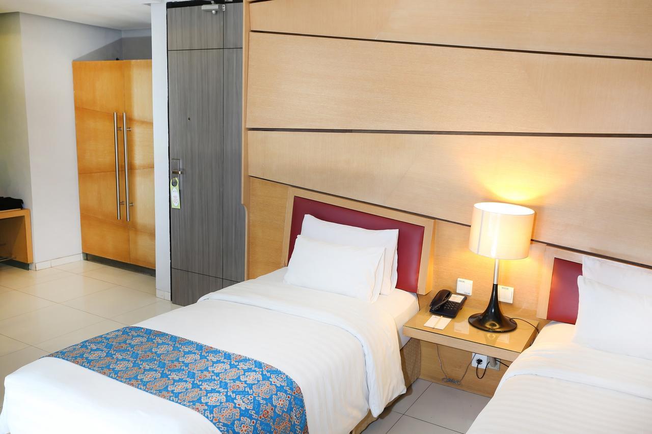 Tanjung Kodok Beach Resort Paciran Екстериор снимка