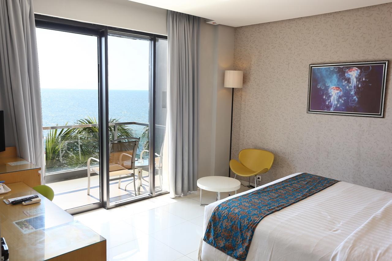 Tanjung Kodok Beach Resort Paciran Екстериор снимка