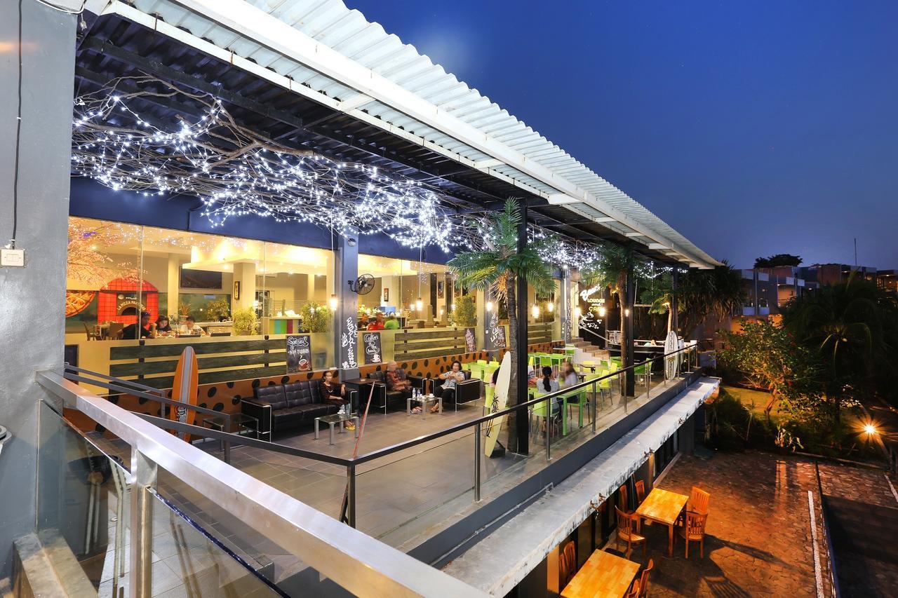 Tanjung Kodok Beach Resort Paciran Екстериор снимка